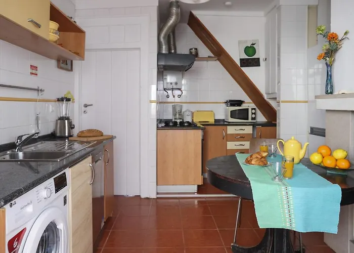 Lejlighed Center In Lively Bairro Alto! Lisboa